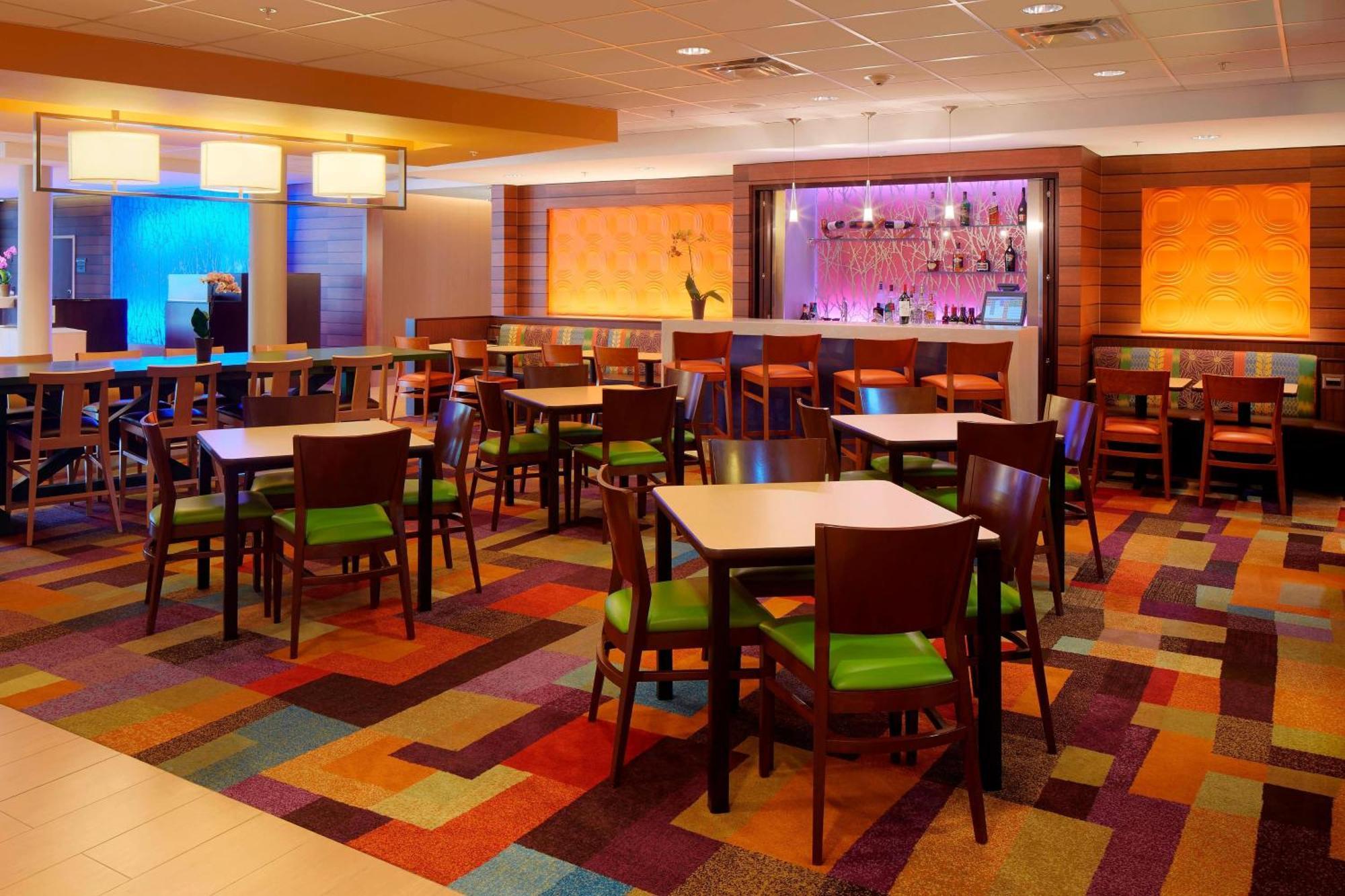 Fairfield Inn & Suites By Marriott Springfield Northampton/Amherst Exteriér fotografie